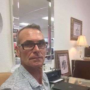 Meet your Posher, Craig